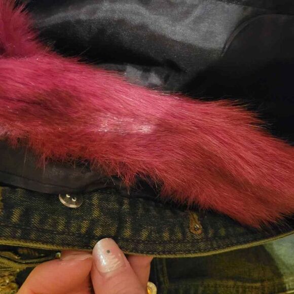 Kaity BoHo Denim jacket with removable lining/fur - Picture 3 of 6